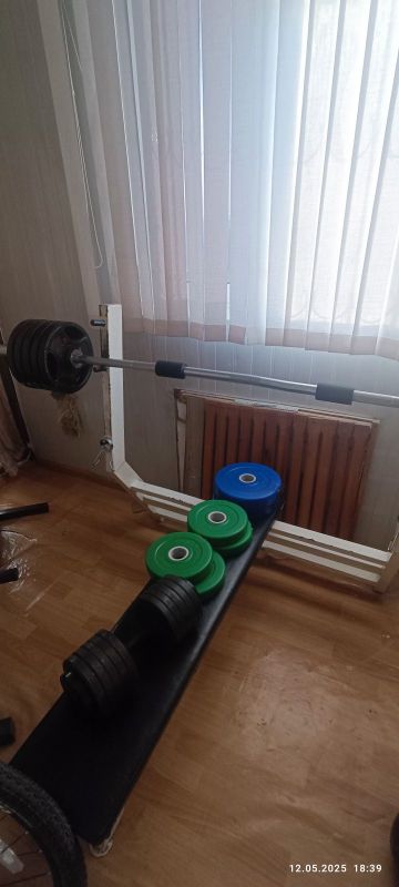 Продам лежак со штангой ! Продам лежак со штангой !