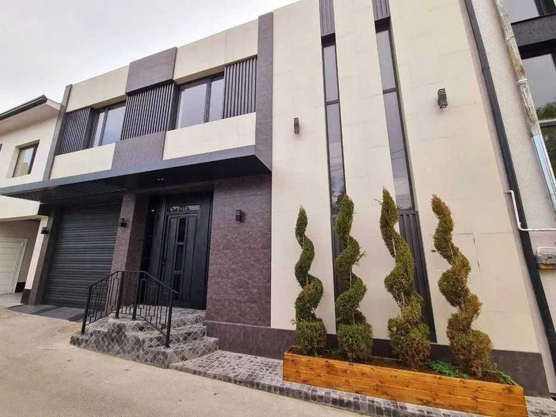 Продаётся Евро дом Центр Луначарский 2 сотки 3-уровня 6 комнат 360м2 ! Продаётся Евро дом Центр Луначарский 2 сотки 3-уровня 6 комнат 360м2 !