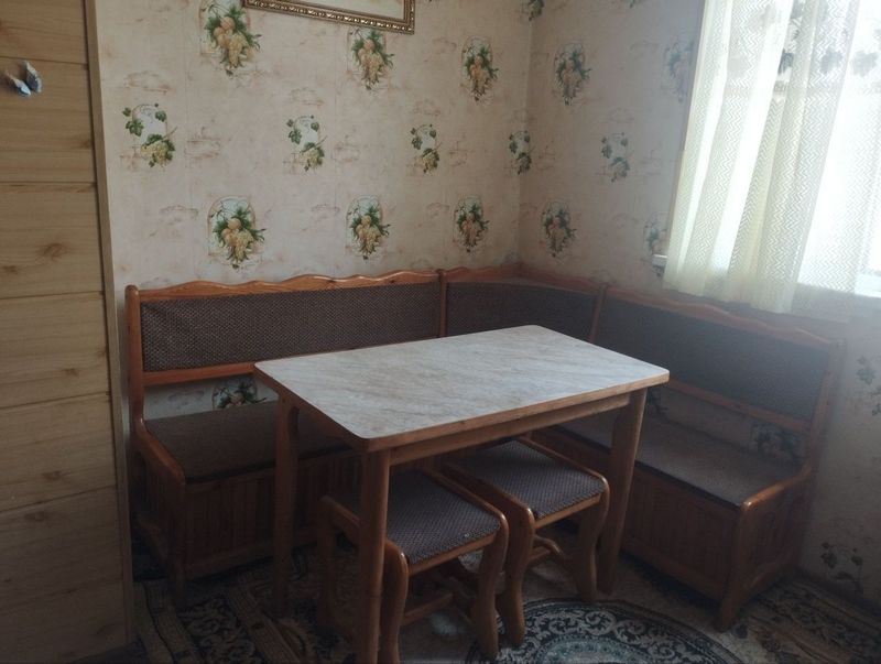 Продаётся кухонный уголок в хорошем состоянии Продаётся кухонный уголок в хорошем состоянии