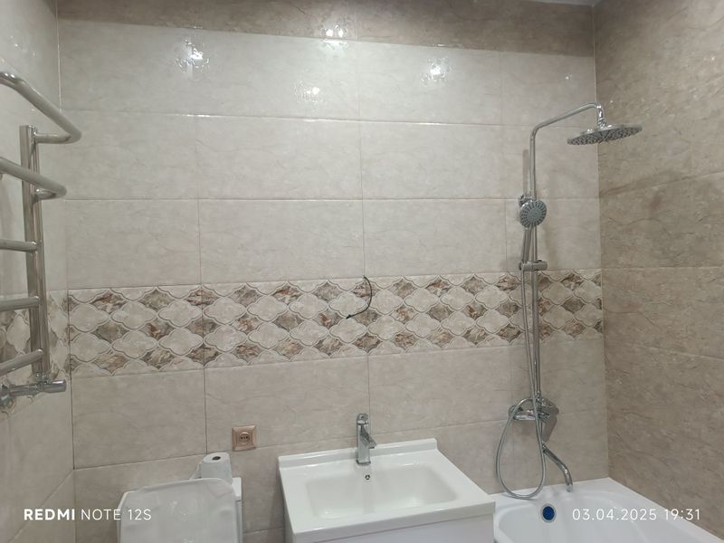 Укладка плитки и керамогранита. Укладка плитки и керамогранита.