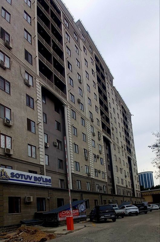 Navastroyka dom sotiladi