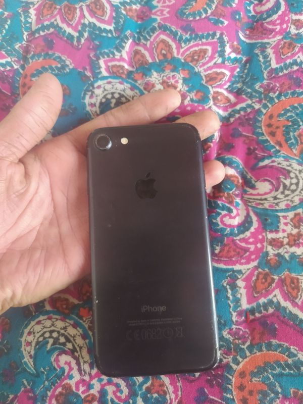 Iphone 7 32 GB 100% useleniy.chotki ishlid Iphone 7 32 GB 100% useleniy.chotki ishlid