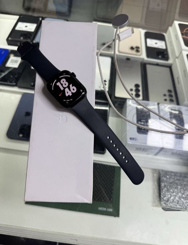 Apple watch 9/45 100% Apple watch 9/45 100%