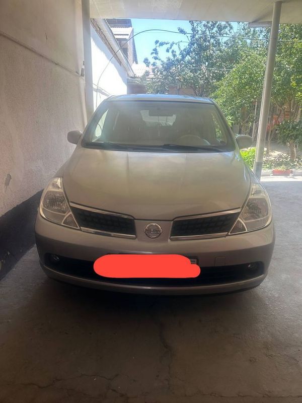 Nissan Tiida 1,6 Nissan Tiida 1,6