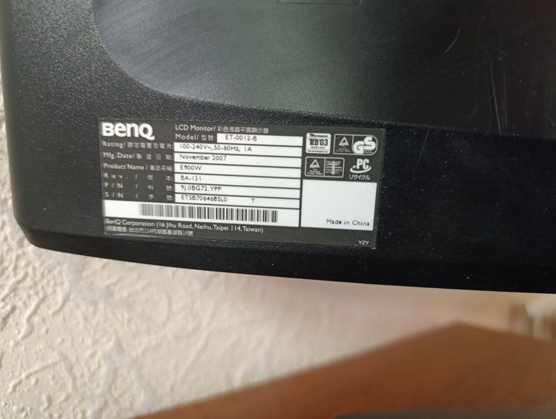 Монитор Benq Ё 900W LCD Monitor Монитор Benq Ё 900W LCD Monitor