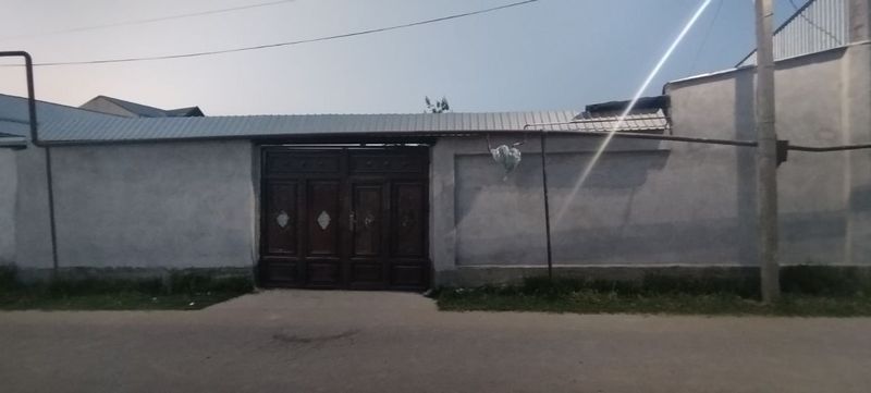 Участка сотилади янгихает тумани Гулзор махалласида 2,8 сотих 3 хона Участка сотилади янгихает тумани Гулзор махалласида 2,8 сотих 3 хона