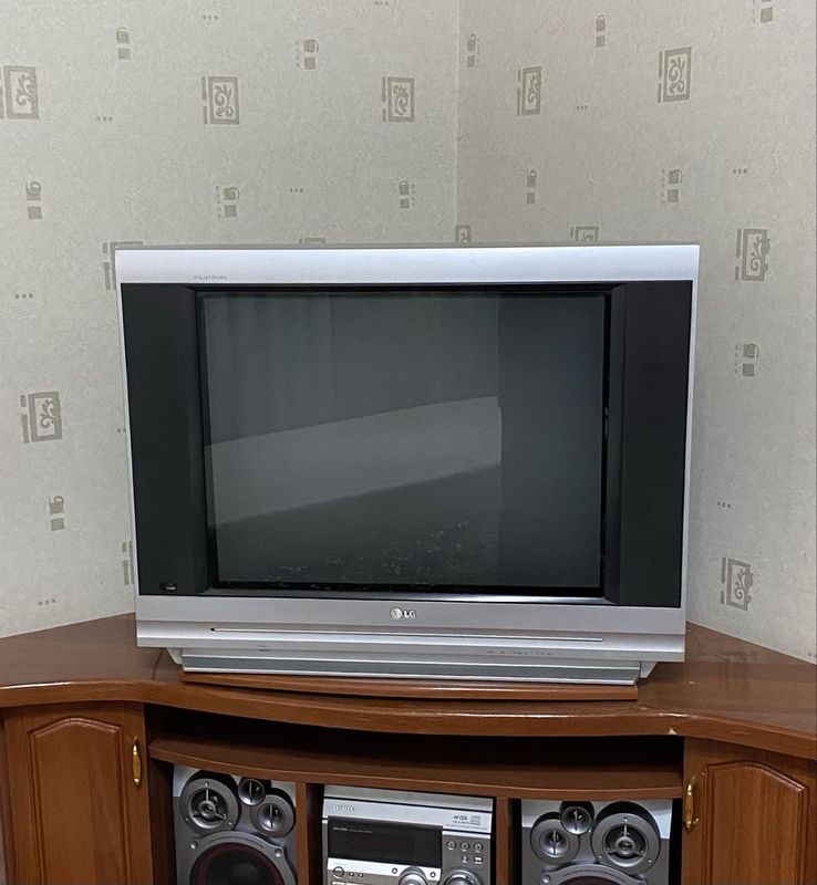 Телевизор LG яхши холатда