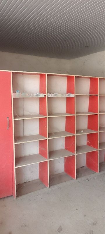 Полки для магазинов Полки для магазинов