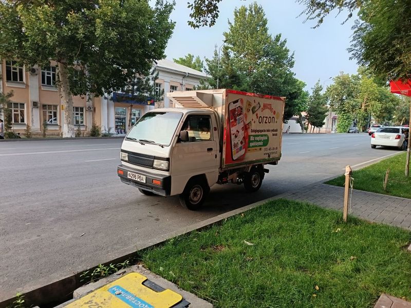 Автомобиль сотилади Автомобиль сотилади
