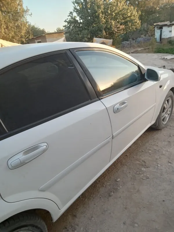 Ласитти 2006 йил питно