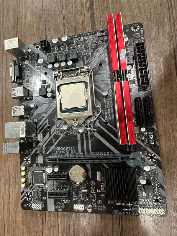 Intel Core i7 9700k/Gigabyte H310M S2/ddr4 16gb 3200 с радиатором 2*16 Intel Core i7 9700k/Gigabyte H310M S2/ddr4 16gb 3200 с радиатором 2*16