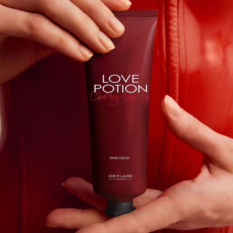 Крем для рук Love Potion Cherry on Top Крем для рук Love Potion Cherry on Top