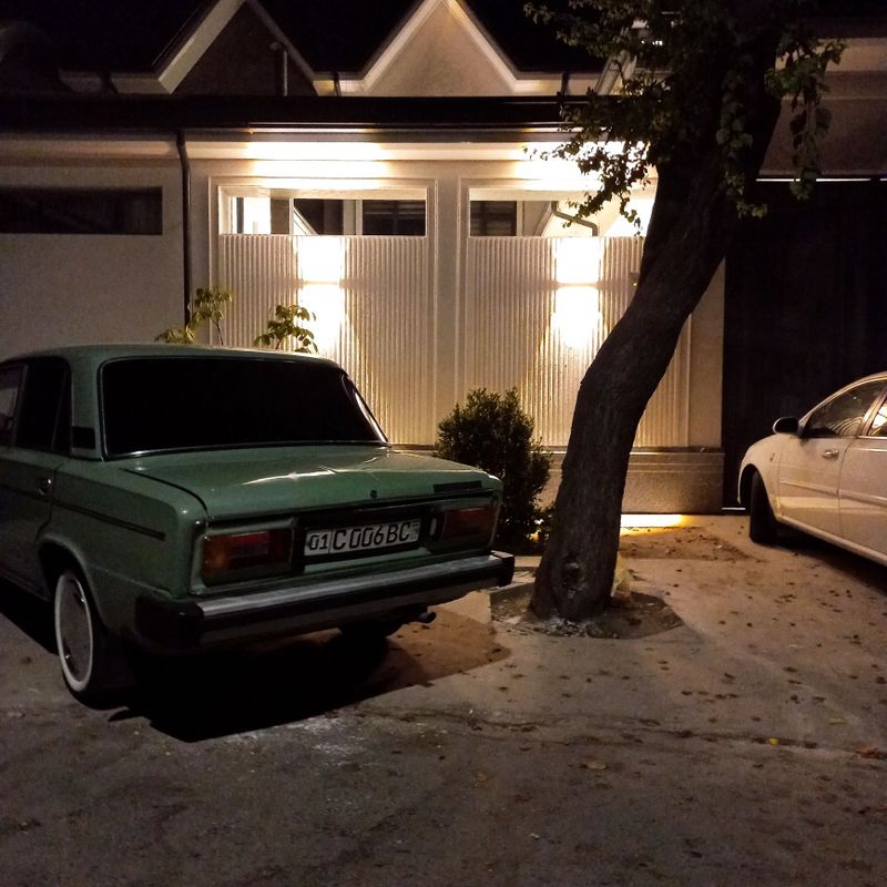 Vaz 2106 89 yil sotiladi faqat naxtka srochni Vaz 2106 89 yil sotiladi faqat naxtka srochni