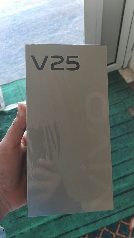 Vivo 25 5g yangi ochilmagan karopka