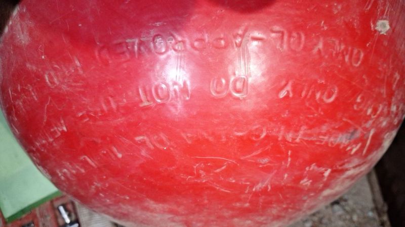 Metan gaz balon 100 L 2012 yil Metan gaz balon 100 L 2012 yil