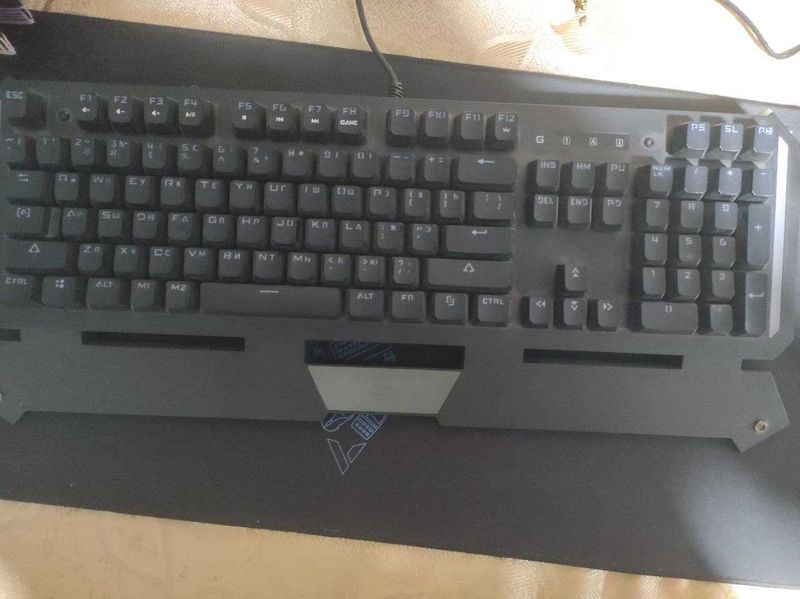 Bloody B875N o‘yinchi klaviaturasi RGB yoritish bilan.gaming Bloody B875N o‘yinchi klaviaturasi RGB yoritish bilan.gaming