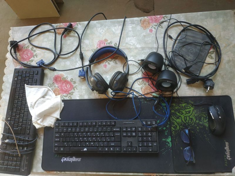 Video karta 1GB Gt 220 Mishka x7 serie klawyetura naushnik Video karta 1GB Gt 220 Mishka x7 serie klawyetura naushnik
