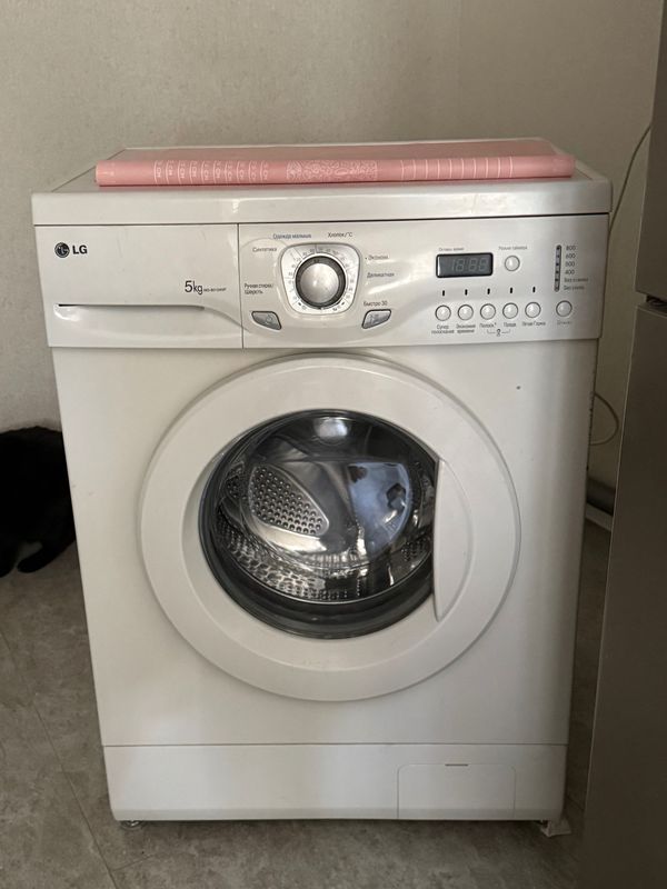 Продается стиральная машинка LG 5кг Продается стиральная машинка LG 5кг