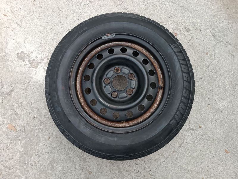 Запаска Nissan Maxima Запаска Nissan Maxima