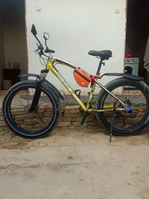 Sotiladi velosiped va aridaga beraman Sotiladi velosiped va aridaga beraman