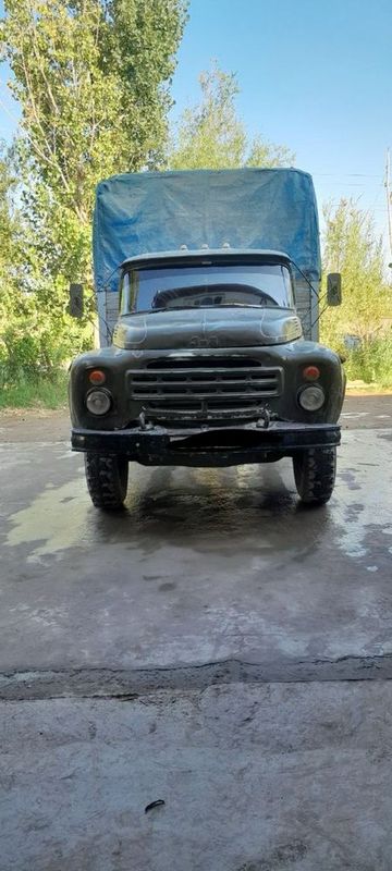 Zil 130 sotiladi