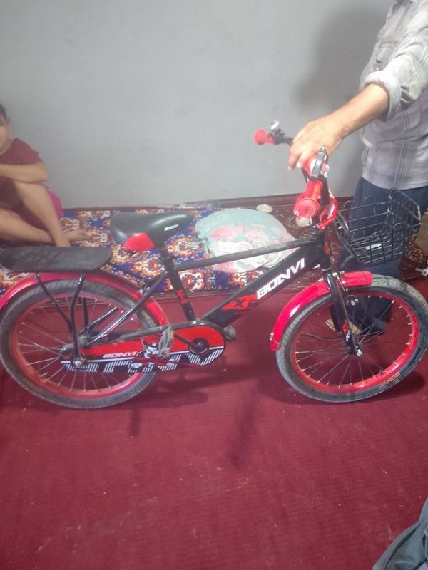 Velosiped Yangi olingan Velosiped Yangi olingan
