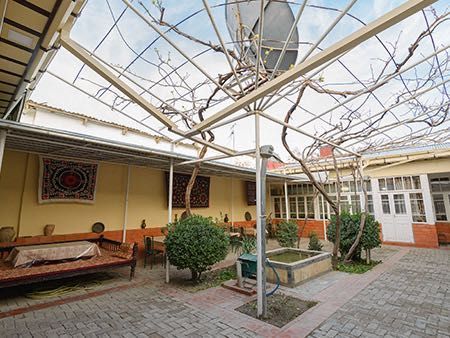 Ijaraga hovli studentlar uchun arentir: geofizikaTatu institut