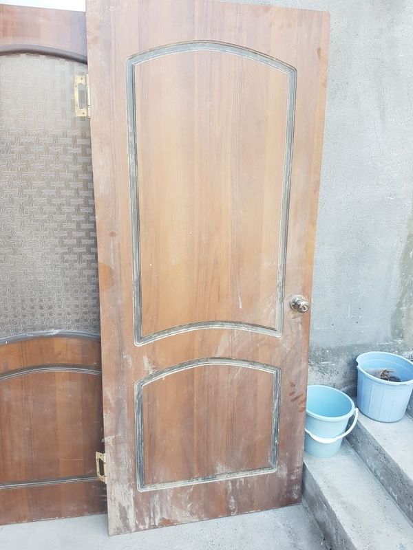 Eshik romlar yaxshi Eshik romlar yaxshi