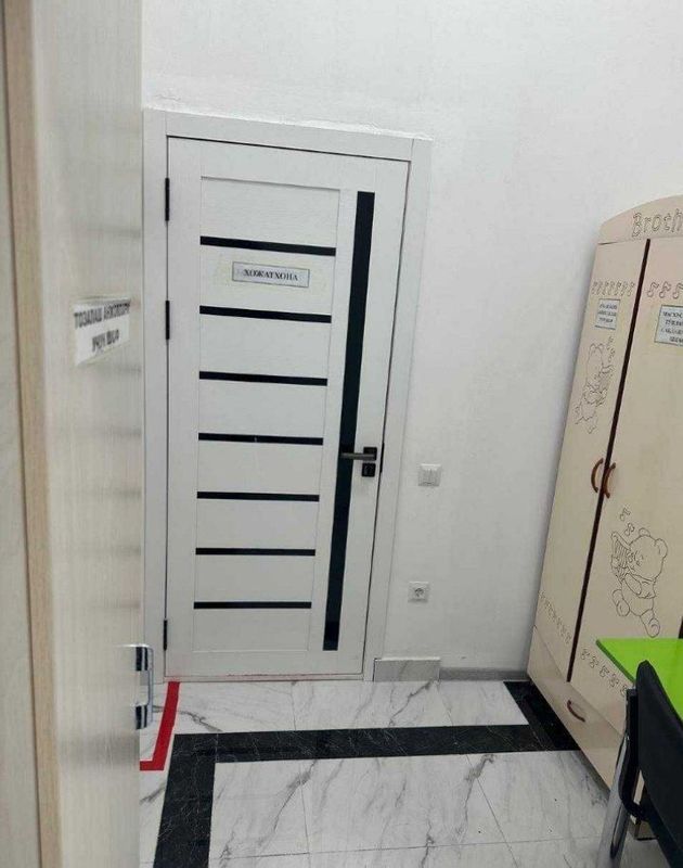 Аптека таёр дакумент ЖПП бор Яккасарой Новастройка 1этаж Аптека таёр дакумент ЖПП бор Яккасарой Новастройка 1этаж