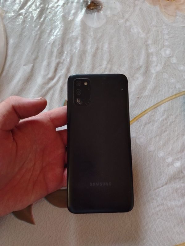 Samsung A02 satiladi