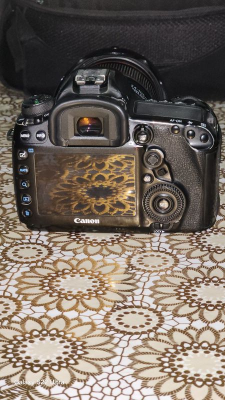 5d mark IV 5D mark 4 1800$ 5d mark IV 5D mark 4 1800$