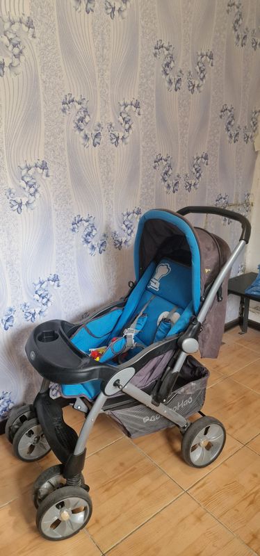 Коляска продаю б/у Коляска продаю б/у