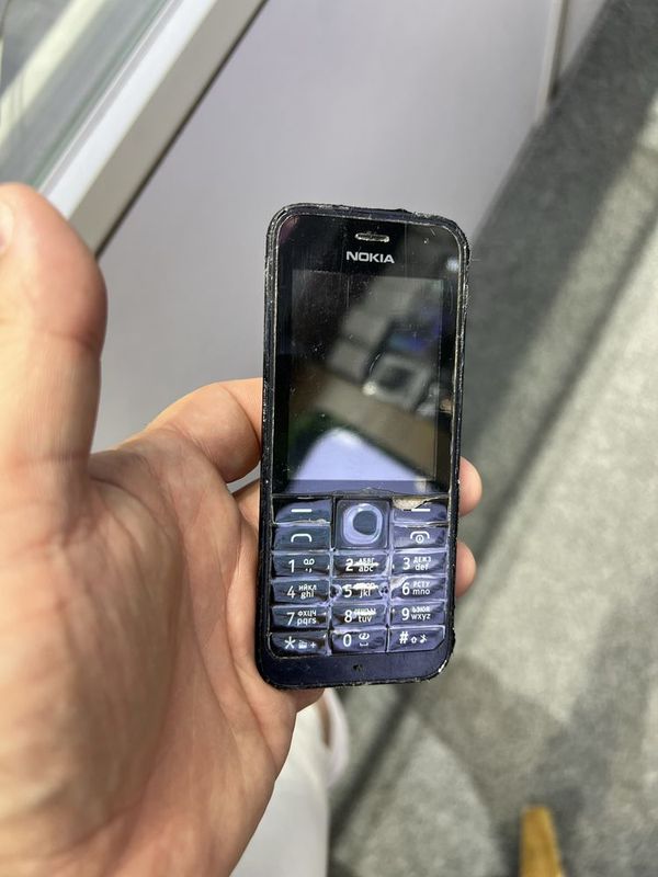 Nokia 220 model tinu ishlidi Nokia 220 model tinu ishlidi