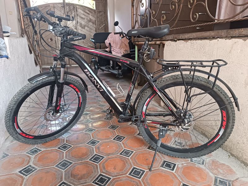 Velosiped sotiladi Velosiped sotiladi