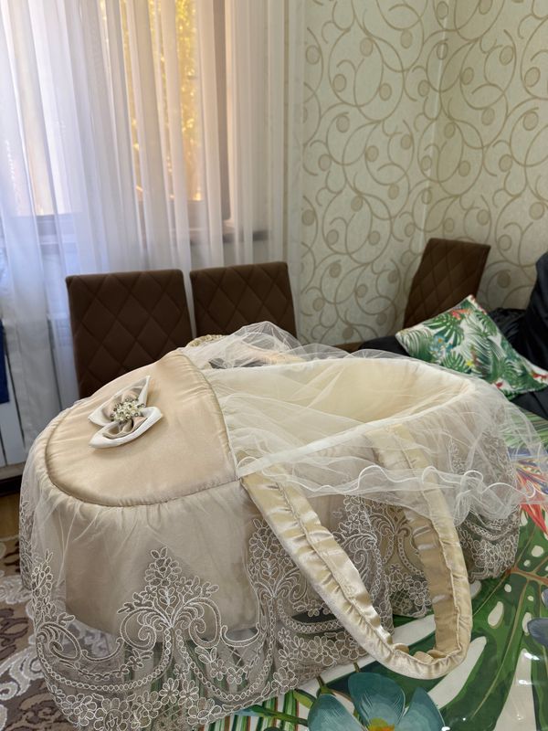 Корзина для выписки с роддома новорожденным Корзина для выписки с роддома новорожденным