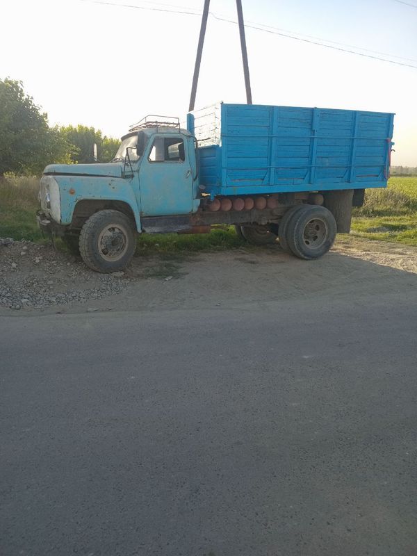 Sotiladi gaz53 yil 1990 Sotiladi gaz53 yil 1990