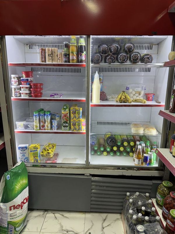 Витринный холодилник