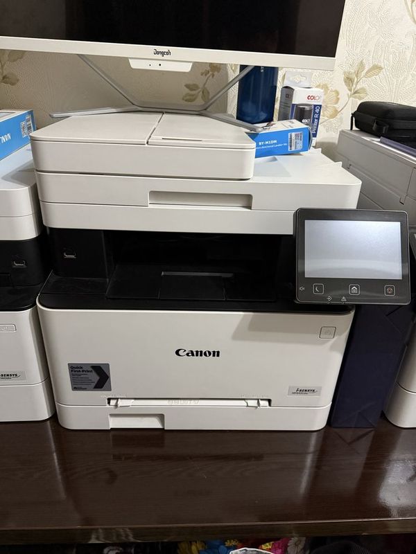 Canon i-Sensys MF643CDW Принтер Сканер 3в1 All in One Canon i-Sensys MF643CDW Принтер Сканер 3в1 All in One