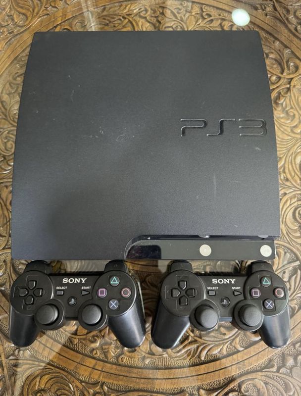 Playstation 3 с 2 джостиками Playstation 3 с 2 джостиками