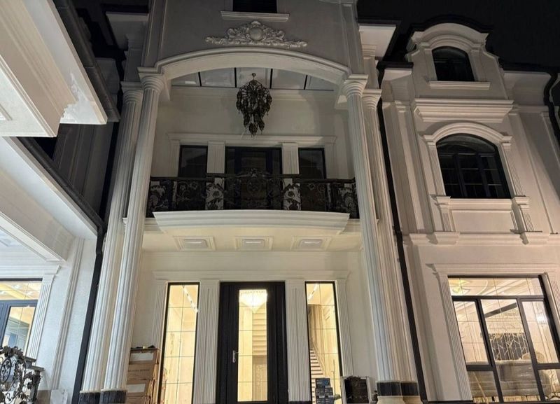 БУЗ базар' Евро Дом 4 сотки10 комнат БУЗ базар' Евро Дом 4 сотки10 комнат