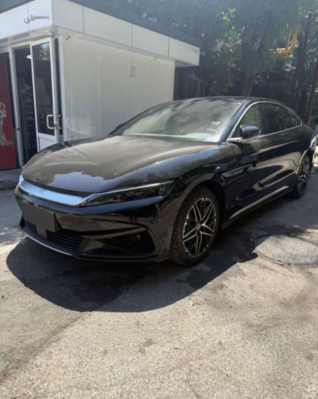 BYD HAN 605 km Natariusga Tayyor Qora BYD HAN 605 km Natariusga Tayyor Qora