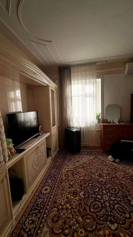 Госпитальный м-в.1-комн М. Ойбек Госпитальный м-в.1-комн М. Ойбек