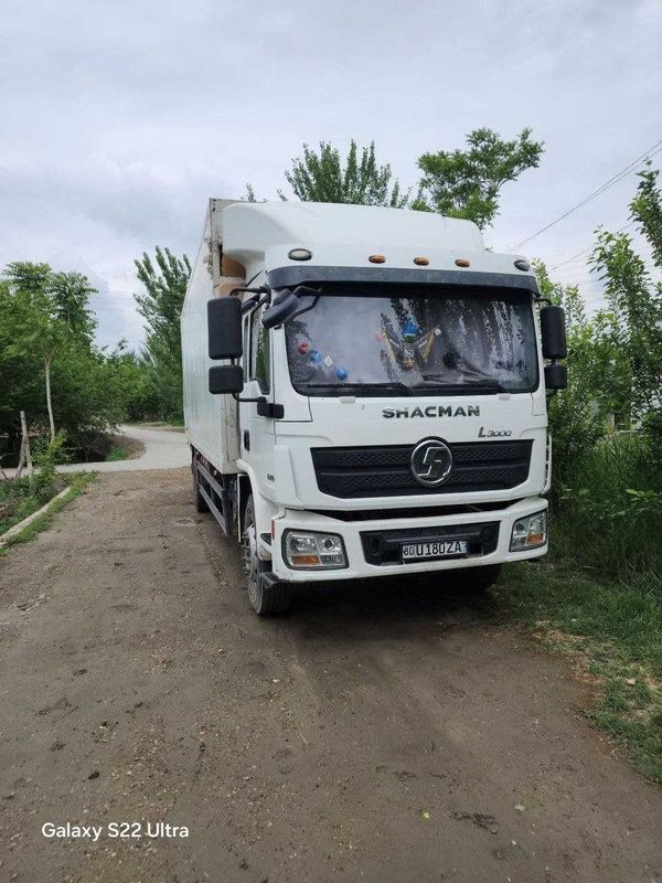 SHACMAN L3000 10 тонналик 1 мослик сотилади SHACMAN L3000 10 тонналик 1 мослик сотилади
