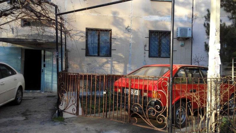 Ограждение кованное для огорода и навес для машины сборный Ограждение кованное для огорода и навес для машины сборный