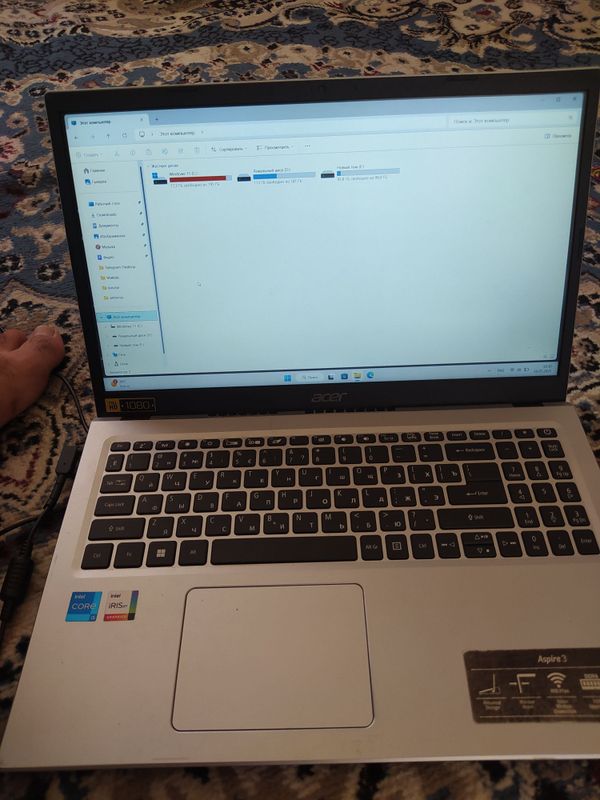 Acer acpire 3 Core i 5 11 avlod qolgani rasmda xolati ideal miyshka Acer acpire 3 Core i 5 11 avlod qolgani rasmda xolati ideal miyshka