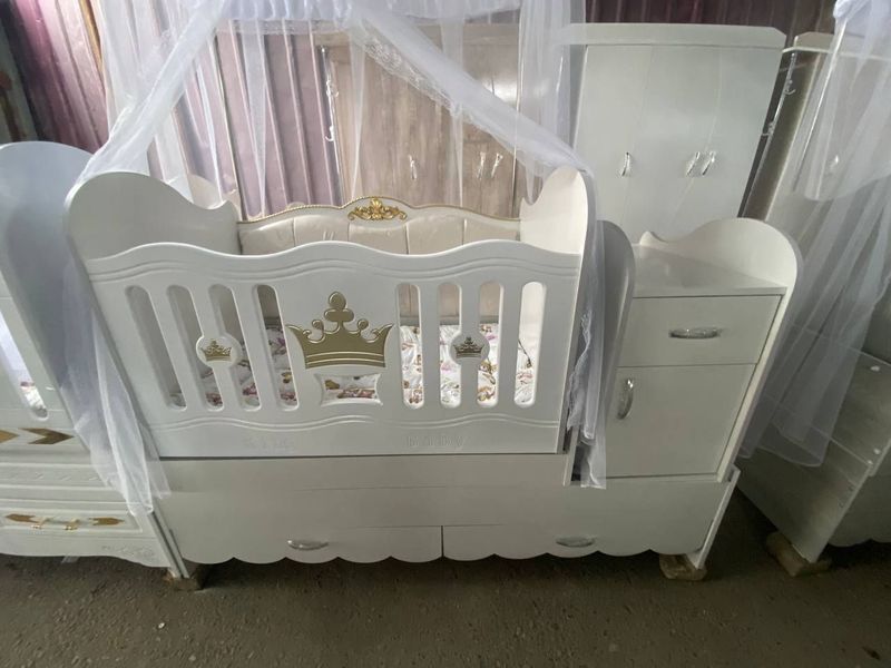 Детский кровать 600 000 Детский кровать 600 000