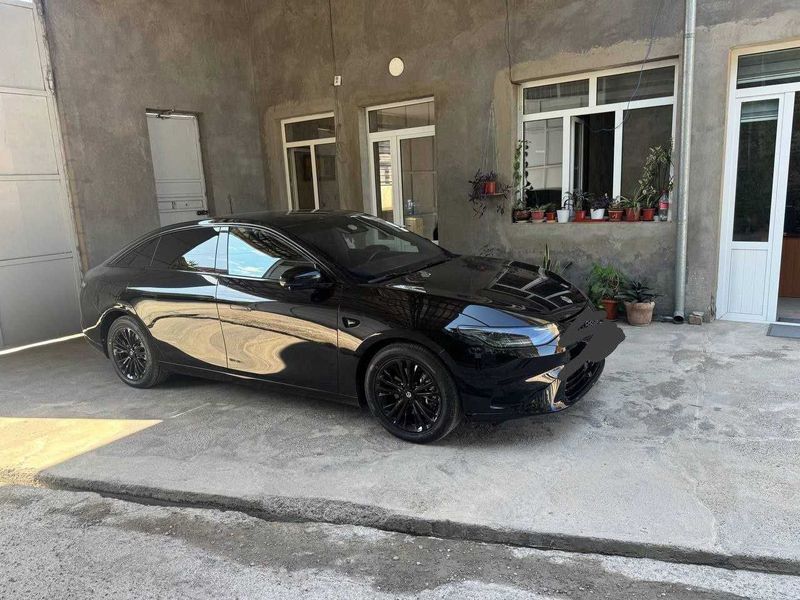 Автомобиль Leapmotor c01 gibrid