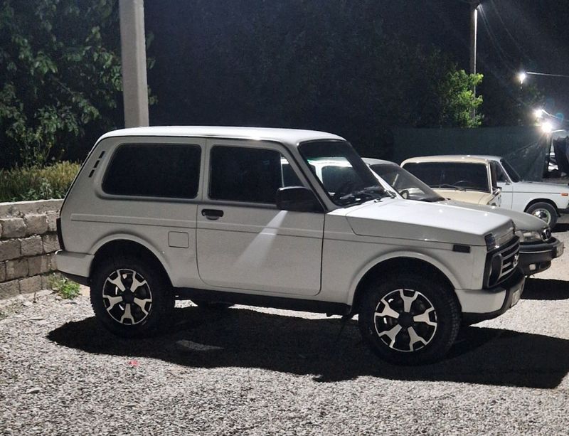 Niva urban sotiladi Niva urban sotiladi