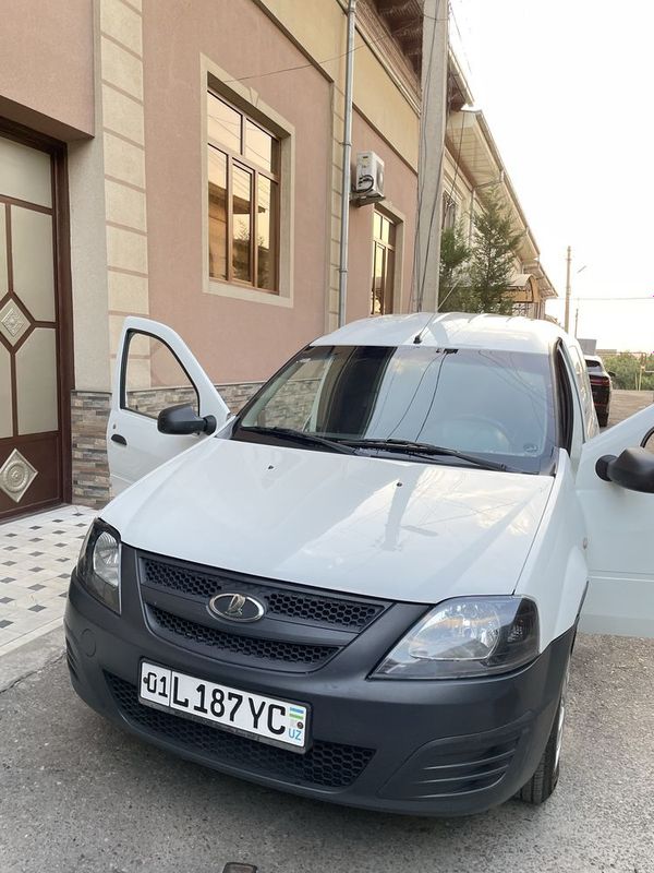 Lada largus 2014 Lada largus 2014