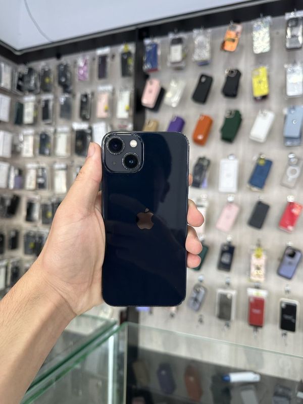 iPhone 13 iPhone 13